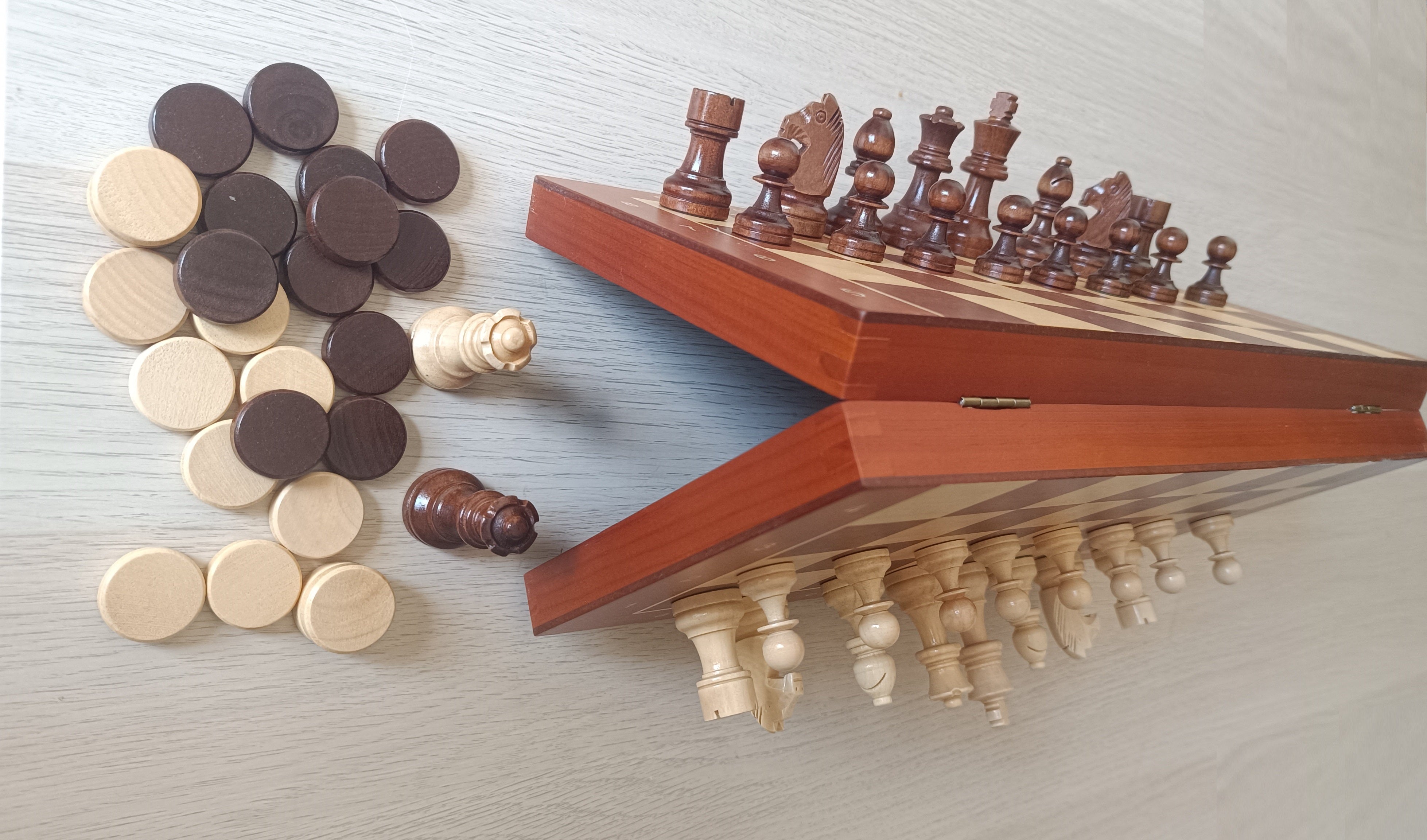 Magnetic Foldable Wood Chess & Checkers Set – 2-in-1, 38 cm, Personalizable