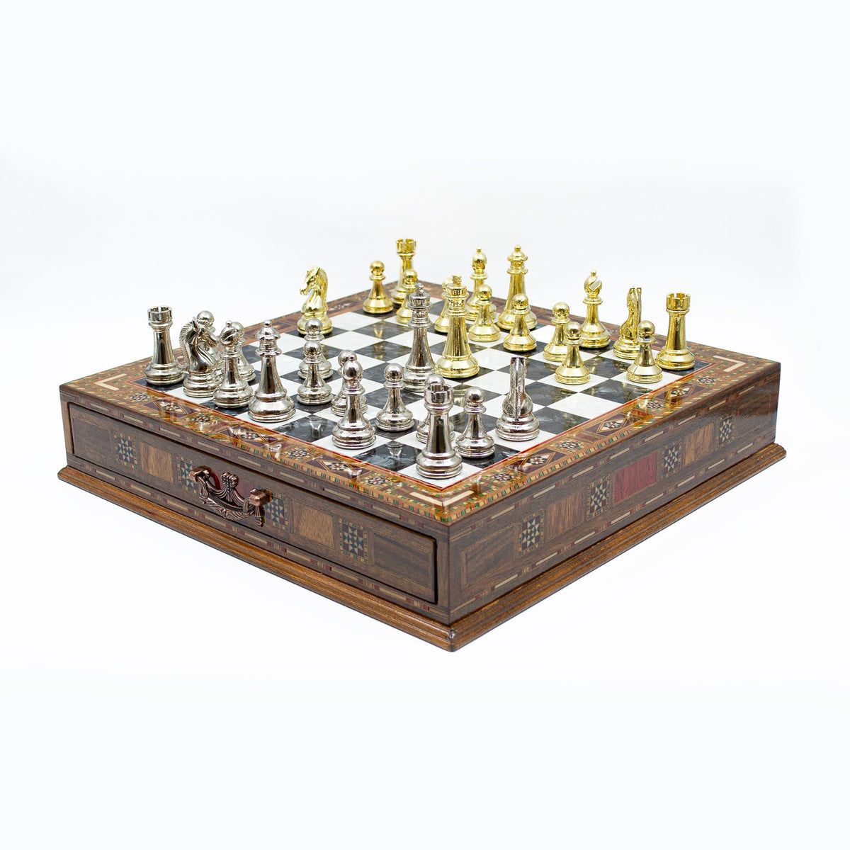 Handgefertigtes Schachspiel aus Holz – Schach spielen in Nantes | Schachatelier